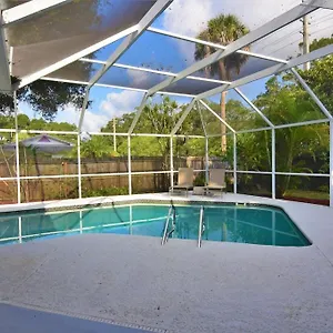 https://clematis-house-near-arlington-park-with-heated-pool.hotelstampa.org