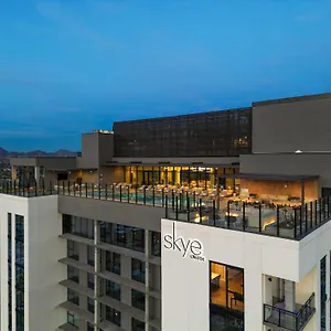 Global Luxury At Downtown Apartment
